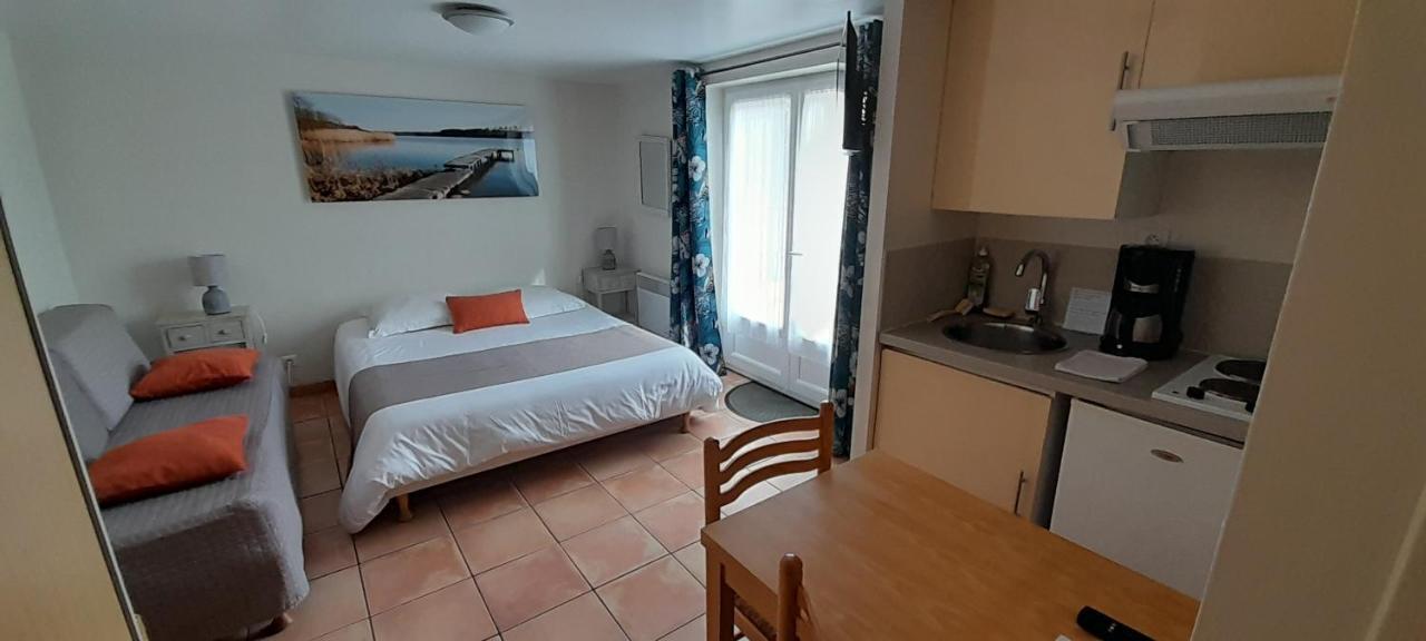Hotel Des Vignes Julienas Екстер'єр фото