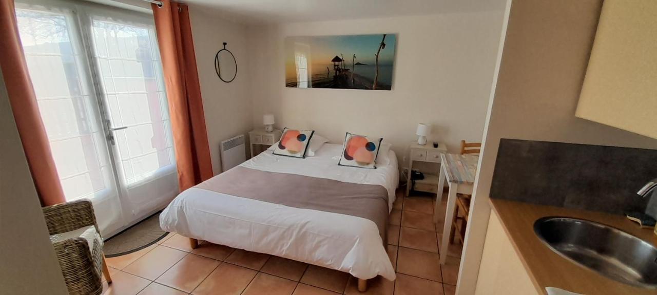 Hotel Des Vignes Julienas Екстер'єр фото