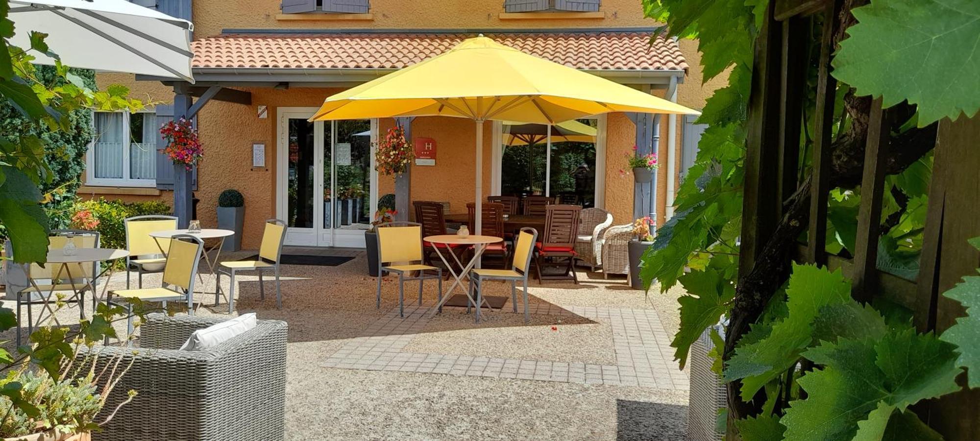 Hotel Des Vignes Julienas Екстер'єр фото